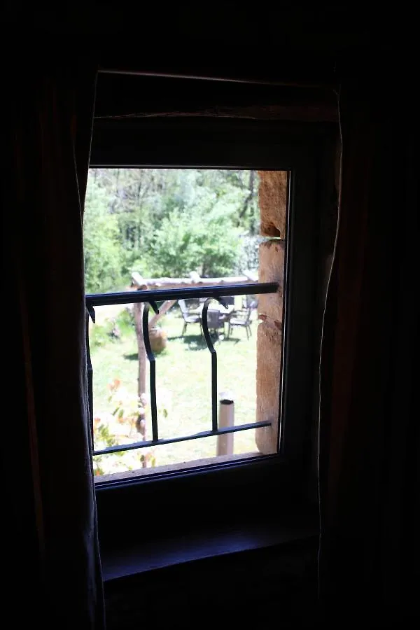 Hotel Domaine Du Bouysset Saint-Martin-le-Redon 0*,  Francia