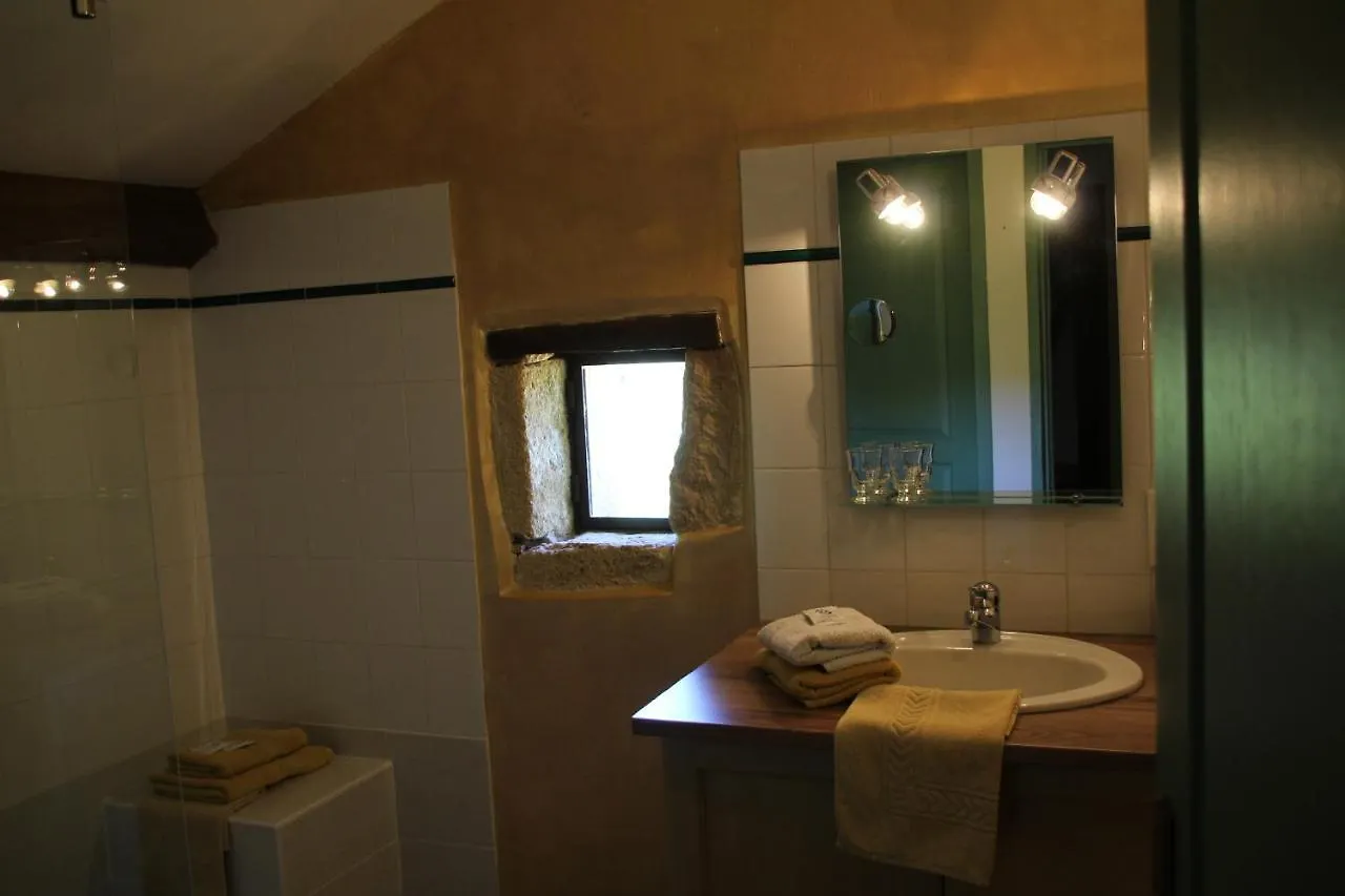 Pensión Hotel Domaine Du Bouysset Saint-Martin-le-Redon