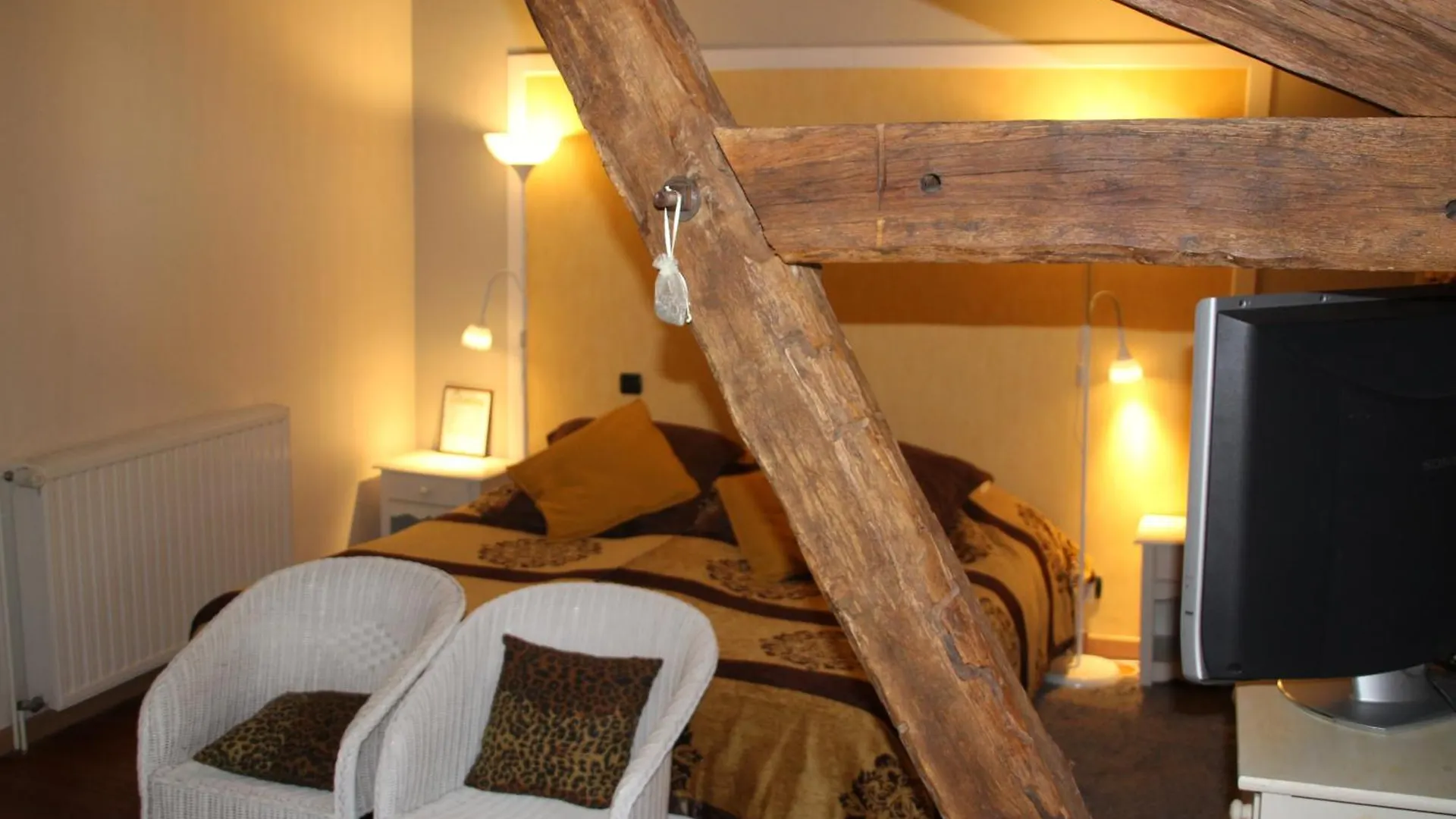 Pensión Hotel Domaine Du Bouysset Saint-Martin-le-Redon